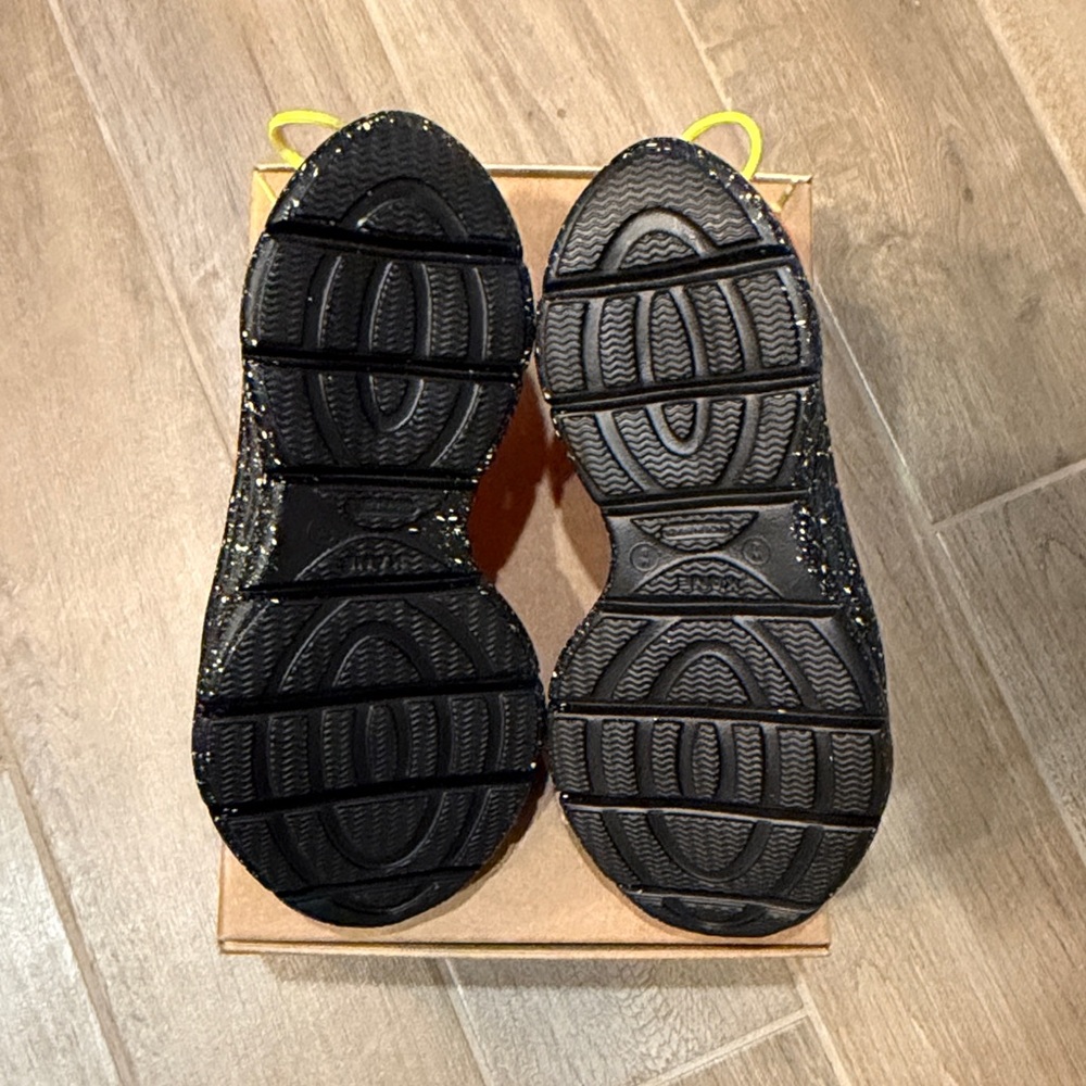 Kane X BPN Recovery Shoes (Deadstock) - Picture 4 of 4